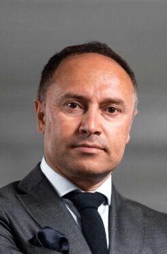 roland-samuel.jpg roland-samuel.jpg